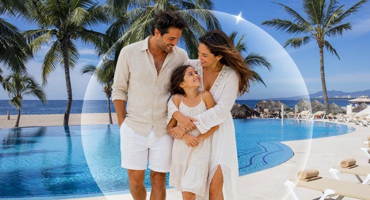 SUMMER WITH LESS ROUTINE AND MORE BEACH! Krystal Grand® Cancún All Inclusive SUMMER WITH LESS ROUTINE AND MORE BEACH! Krystal Grand® Cancún All Inclusive