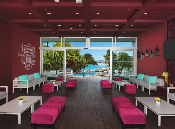 The Lounge & Terrace Krystal Grand® Cancún All Inclusive The Lounge & Terrace Krystal Grand® Cancún All Inclusive