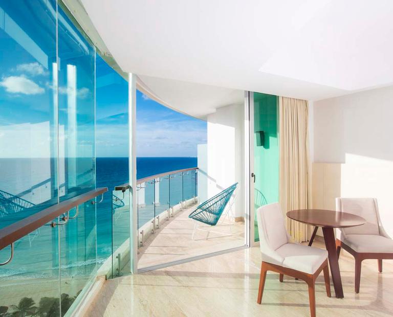 Altitude® Corner Suite Ocean Front Krystal Grand® Cancún All Inclusive Altitude® Corner Suite Ocean Front Krystal Grand® Cancún All Inclusive