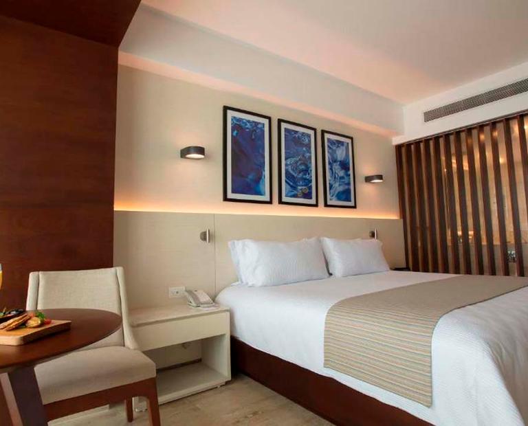 Altitude® Suite Krystal Grand® Cancún All Inclusive Altitude® Suite Krystal Grand® Cancún All Inclusive