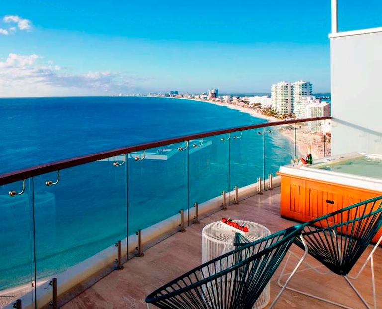 Altitude® Master Suite Krystal Grand® Cancún All Inclusive Altitude® Master Suite Krystal Grand® Cancún All Inclusive