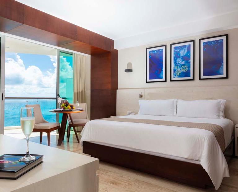 Altitude® Suite Ocean Front Krystal Grand® Cancún All Inclusive Altitude® Suite Ocean Front Krystal Grand® Cancún All Inclusive